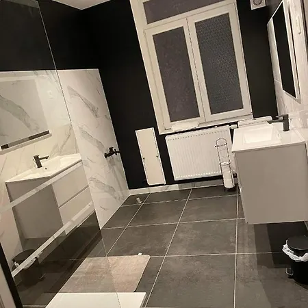 Of 2 Apartment *